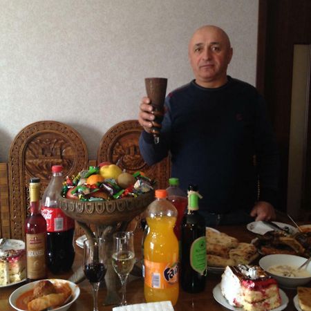 Guesthouse Besarion Ushguli Buitenkant foto